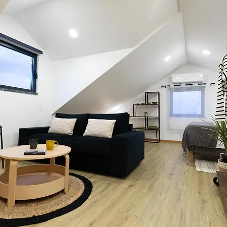 Casinha Da - Beachside Retreat Almoxarife Ferienhaus